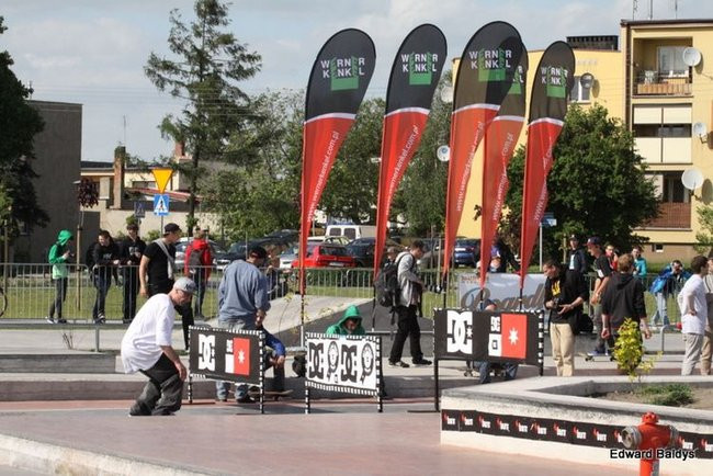 Na ziemi i w powietrzu (zdjęcia i filmy)