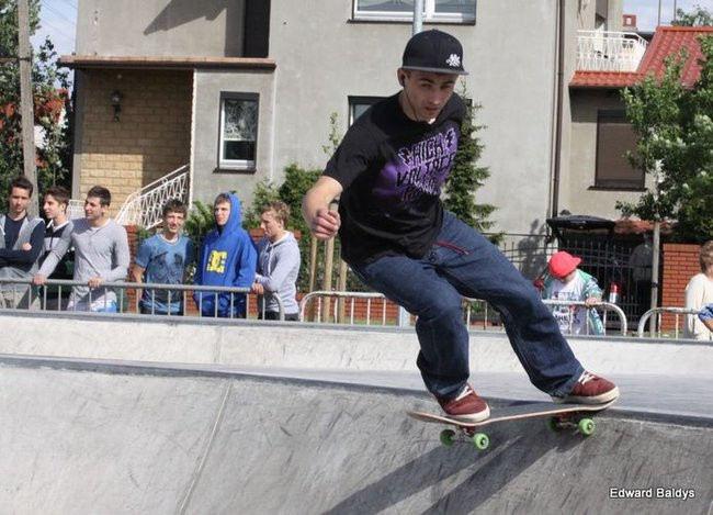 Na ziemi i w powietrzu (zdjęcia i filmy)