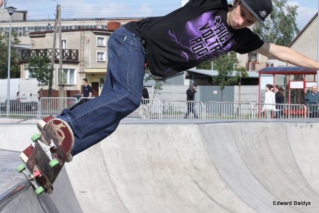 Na ziemi i w powietrzu (zdjęcia i filmy)