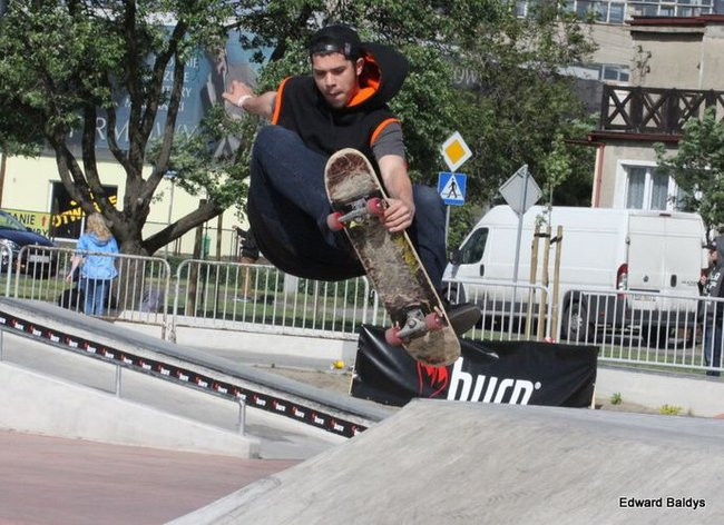 Na ziemi i w powietrzu (zdjęcia i filmy)