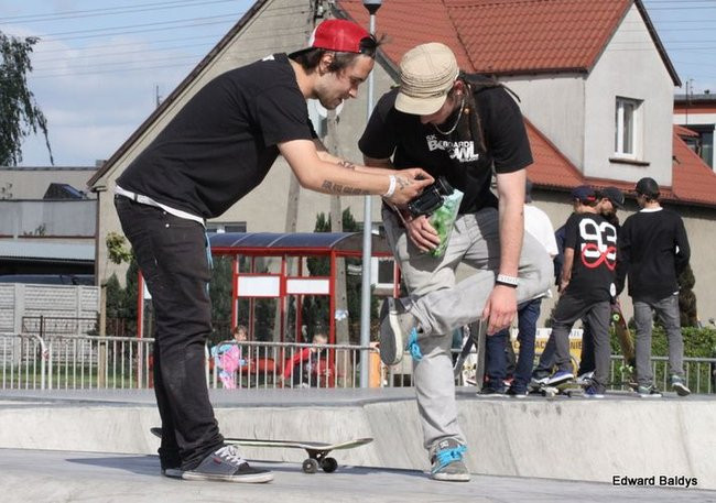 Na ziemi i w powietrzu (zdjęcia i filmy)