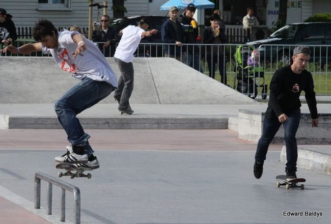 Na ziemi i w powietrzu (zdjęcia i filmy)