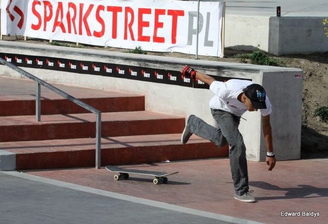 Na ziemi i w powietrzu (zdjęcia i filmy)