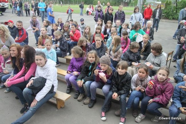 Jubileuszowy festyn SP nr 2 (zdjęcia)