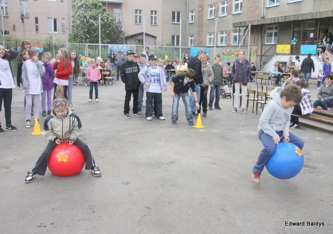 Jubileuszowy festyn SP nr 2 (zdjęcia)