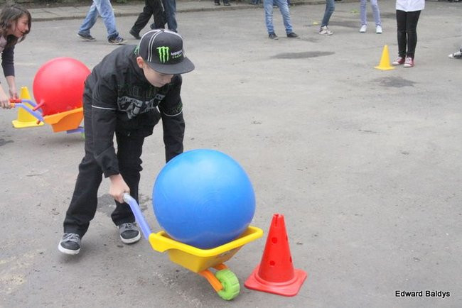 Jubileuszowy festyn SP nr 2 (zdjęcia)