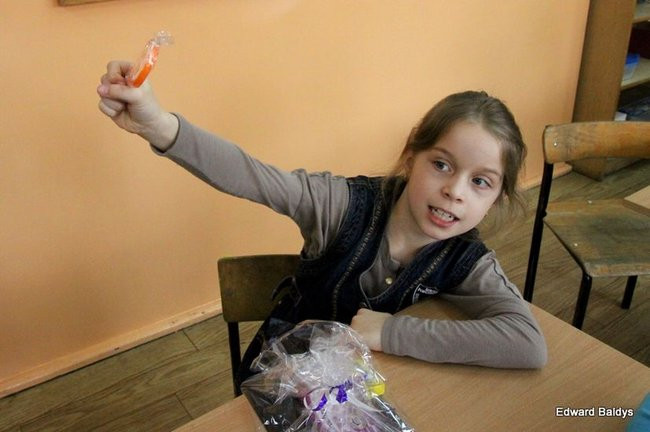 Uczniowie z Włoszakowic mają lekcje gry w szachy  (zdjęcia)