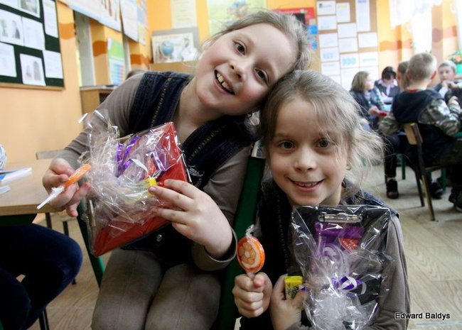 Uczniowie z Włoszakowic mają lekcje gry w szachy  (zdjęcia)