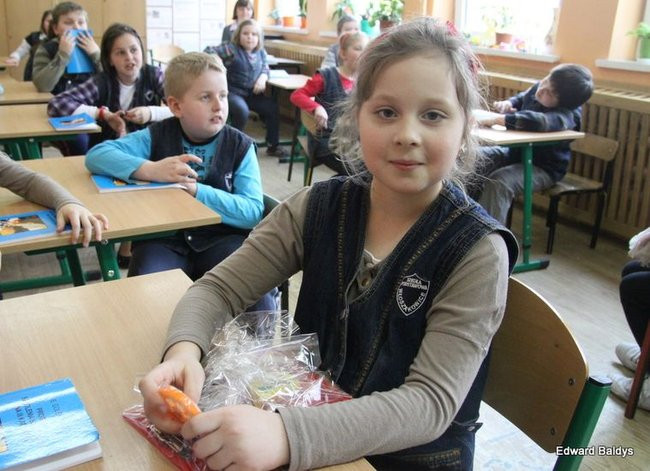 Uczniowie z Włoszakowic mają lekcje gry w szachy  (zdjęcia)