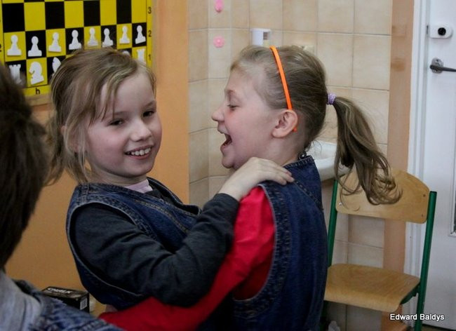 Uczniowie z Włoszakowic mają lekcje gry w szachy  (zdjęcia)