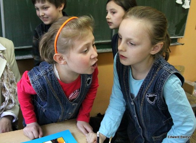 Uczniowie z Włoszakowic mają lekcje gry w szachy  (zdjęcia)