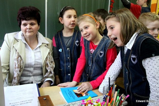 Uczniowie z Włoszakowic mają lekcje gry w szachy  (zdjęcia)