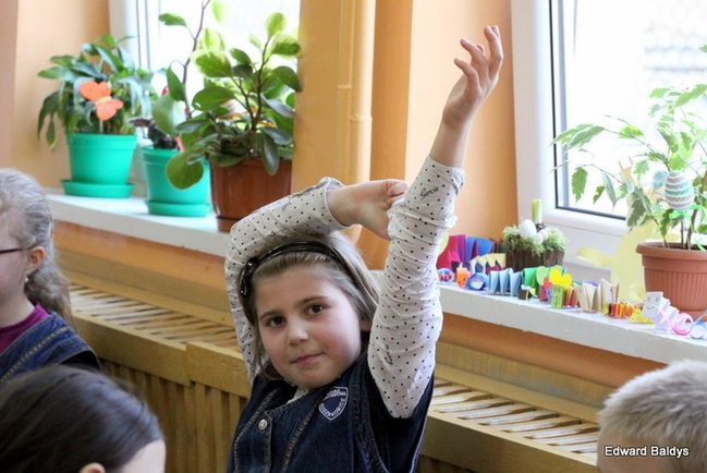 Uczniowie z Włoszakowic mają lekcje gry w szachy  (zdjęcia)