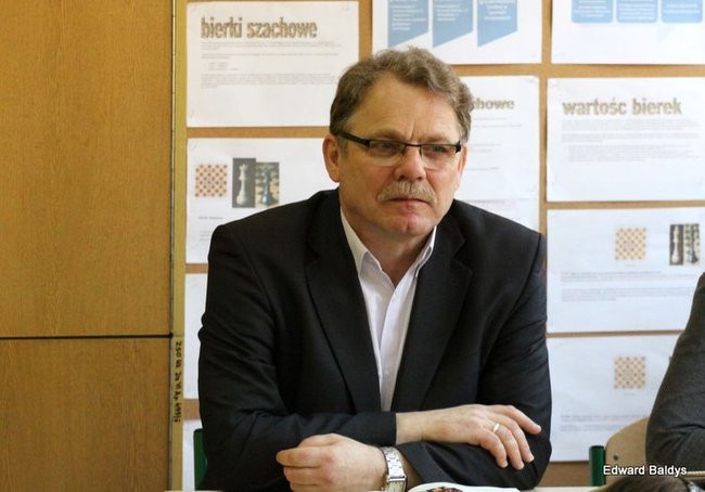 Uczniowie z Włoszakowic mają lekcje gry w szachy  (zdjęcia)