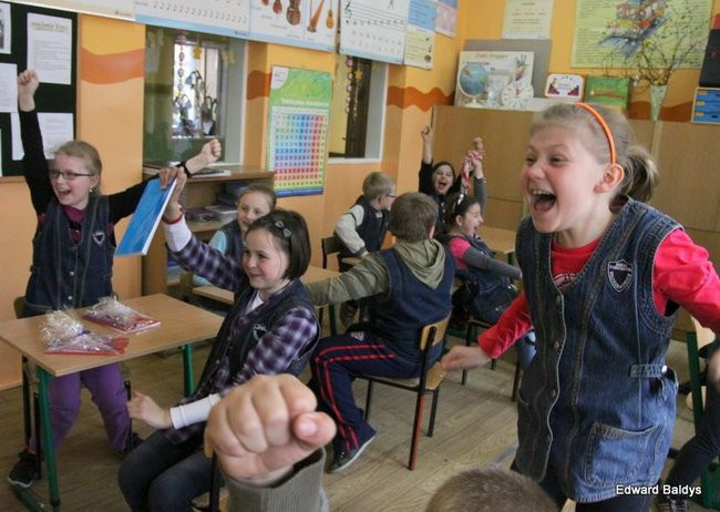 Uczniowie z Włoszakowic mają lekcje gry w szachy  (zdjęcia)