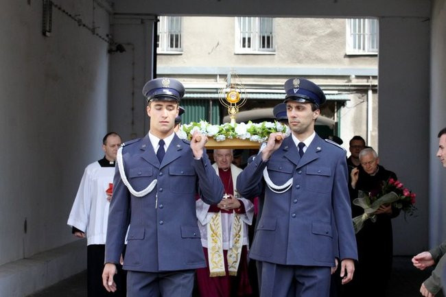 Bierzmowanie więźniów