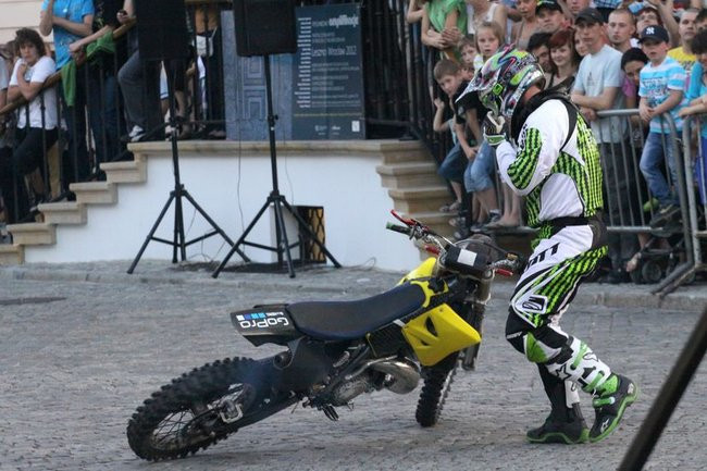 Latające show w Lesznie (zdjęcia)