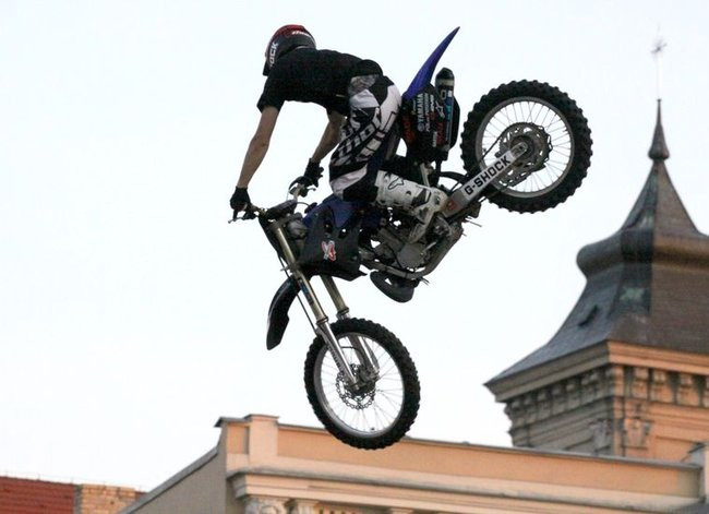 Latające show w Lesznie (zdjęcia)