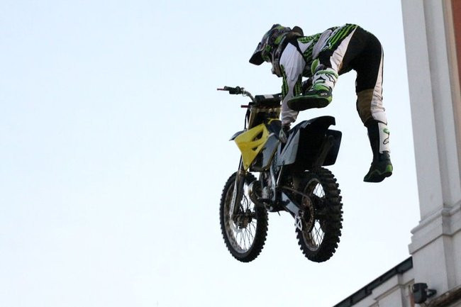 Latające show w Lesznie (zdjęcia)