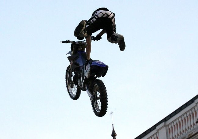 Latające show w Lesznie (zdjęcia)