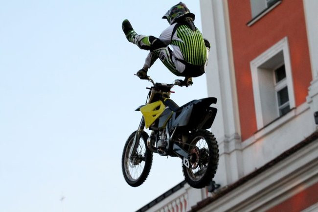 Latające show w Lesznie (zdjęcia)