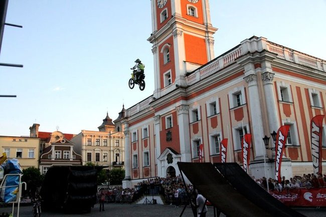 Latające show w Lesznie (zdjęcia)
