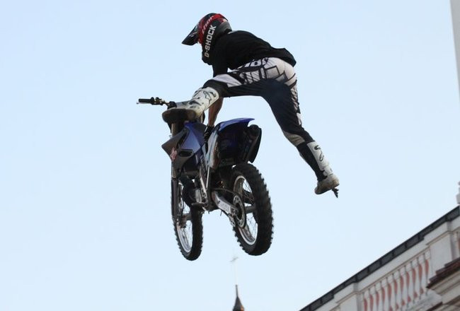 Latające show w Lesznie (zdjęcia)