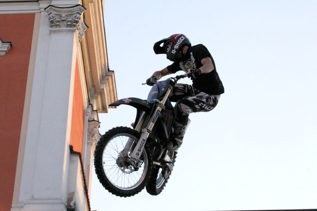 Latające show w Lesznie (zdjęcia)