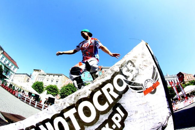 Latające show w Lesznie (zdjęcia)