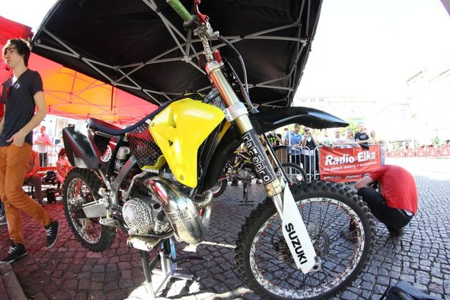 Latające show w Lesznie (zdjęcia)