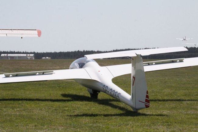 Szybują nad Lesznem (zdjęcia)