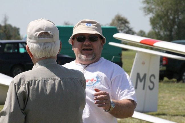 Szybują nad Lesznem (zdjęcia)