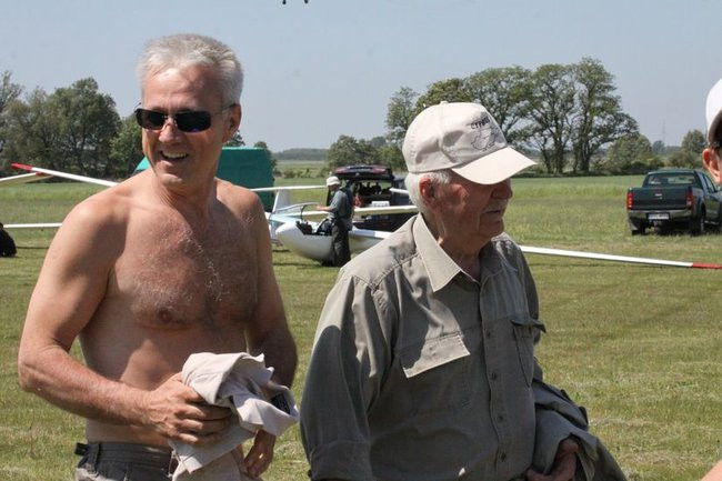 Szybują nad Lesznem (zdjęcia)