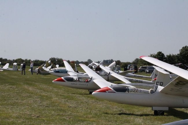 Szybują nad Lesznem (zdjęcia)