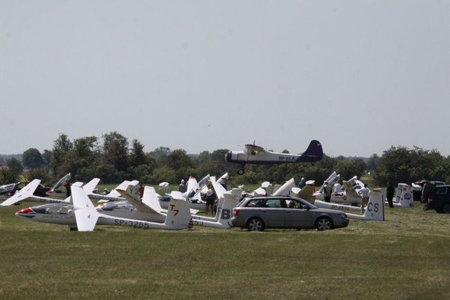 Szybują nad Lesznem (zdjęcia)