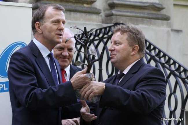 Spotkanie 100 największych (dużo zdjęć, film)