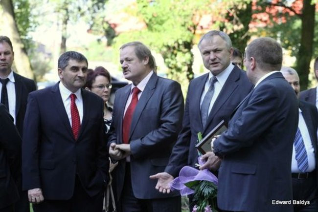 Spotkanie 100 największych (dużo zdjęć, film)