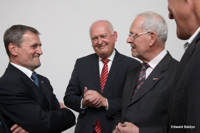 Kapitan Wrona ma klucz do bram Leszna (zdjęcia)