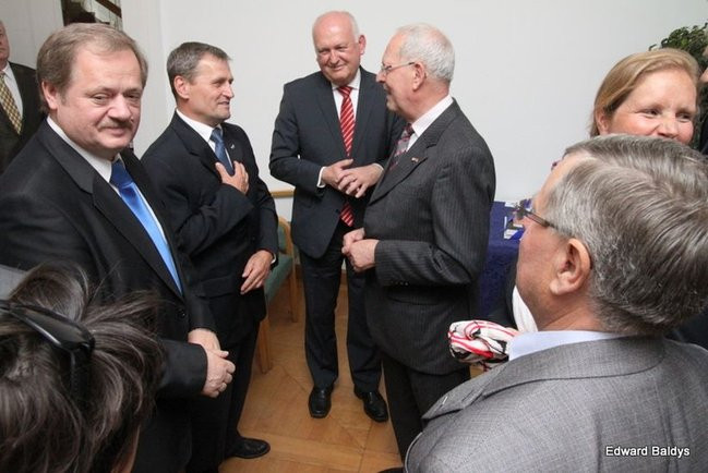 Kapitan Wrona ma klucz do bram Leszna (zdjęcia)