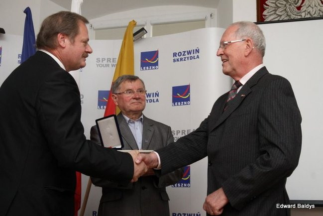 Kapitan Wrona ma klucz do bram Leszna (zdjęcia)