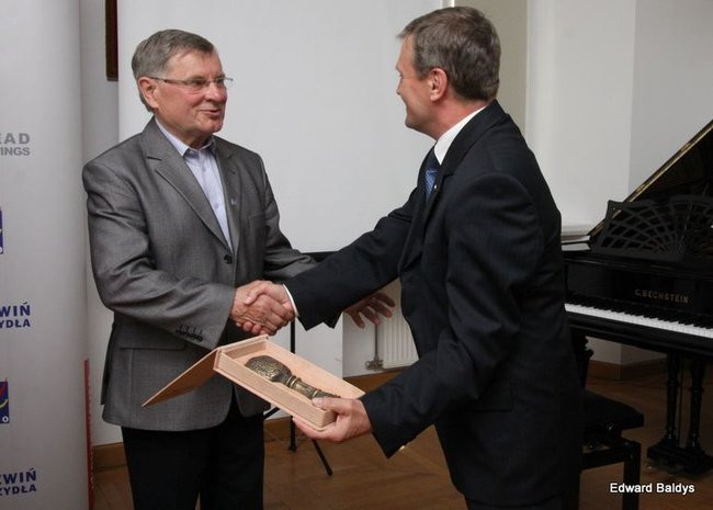 Kapitan Wrona ma klucz do bram Leszna (zdjęcia)