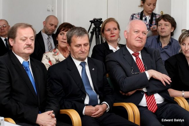 Kapitan Wrona ma klucz do bram Leszna (zdjęcia)