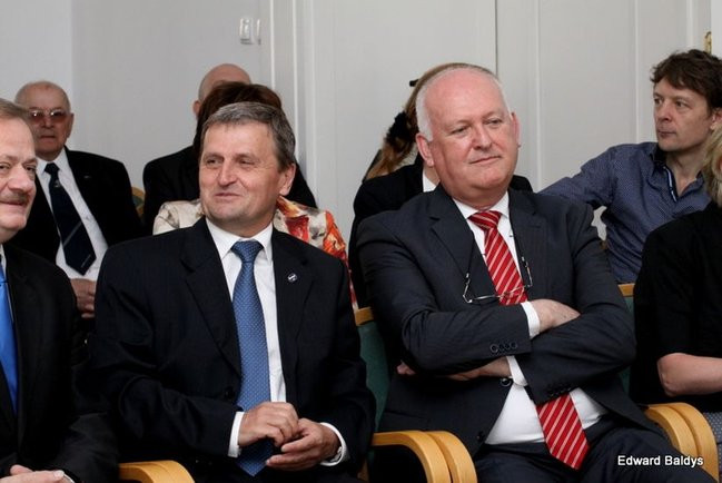 Kapitan Wrona ma klucz do bram Leszna (zdjęcia)