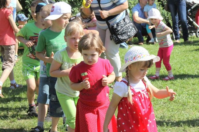 Rodzinnie w Przedszkolu nr 18 (dużo zdjęć)