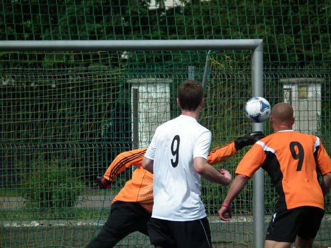 Policjanci zdeklasowali rywali (zdjęcia)