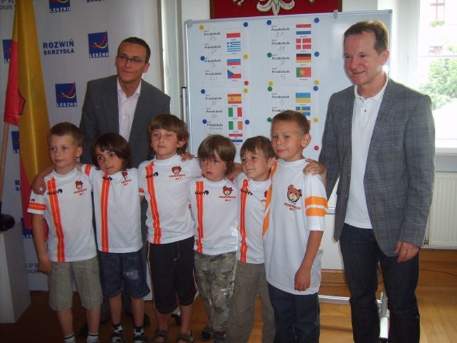 Przedszkolaki szukują się na Euro 2012 (zdjęcia)