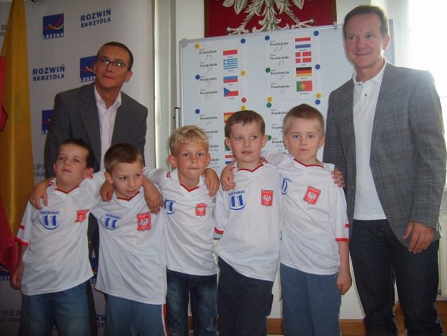 Przedszkolaki szukują się na Euro 2012 (zdjęcia)