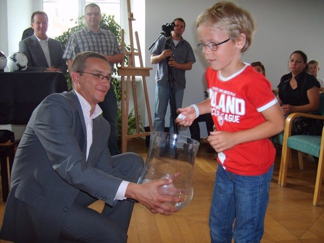 Przedszkolaki szukują się na Euro 2012 (zdjęcia)