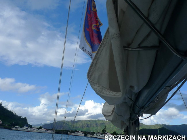 Kapitan Lewiński dopływa na Markizy (zdjęcia)