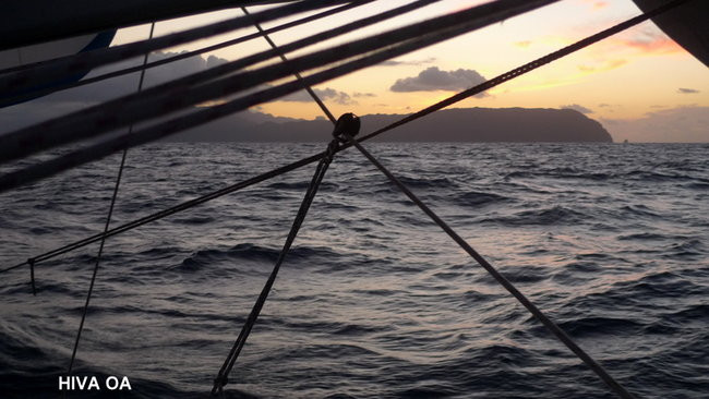 Kapitan Lewiński dopływa na Markizy (zdjęcia)